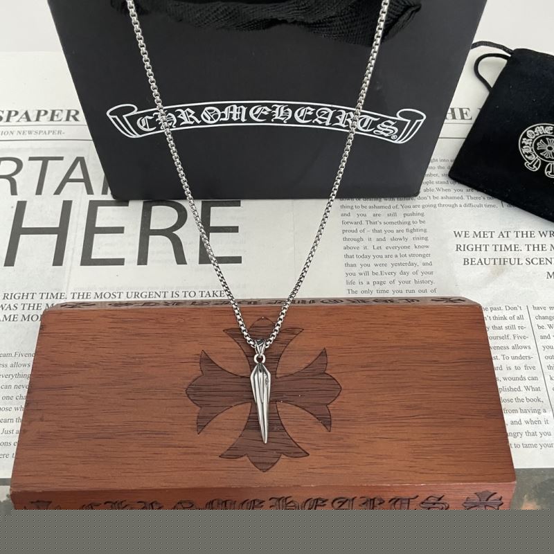 Ch**me He**ts necklaces